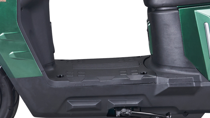 Spacious Floorboard