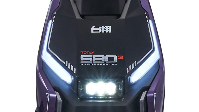 Sporty LED Headlight